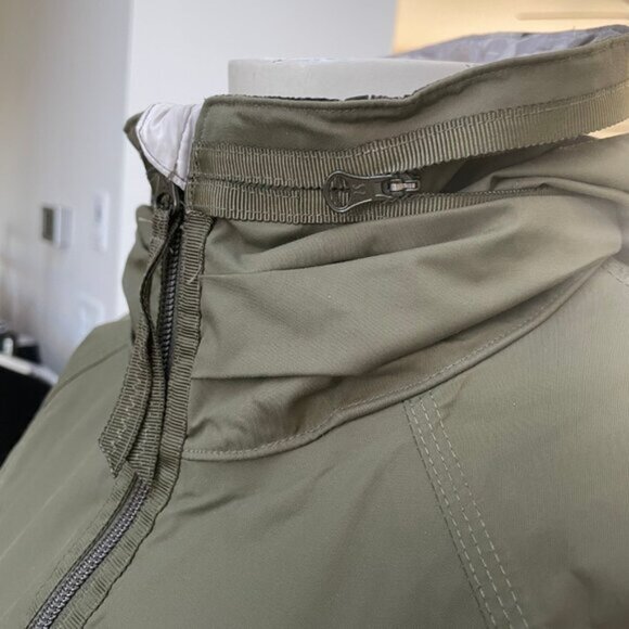 Lululemon Fo Drizzle Fatigue Green Jacket Sz 8 - Picture 9 of 13